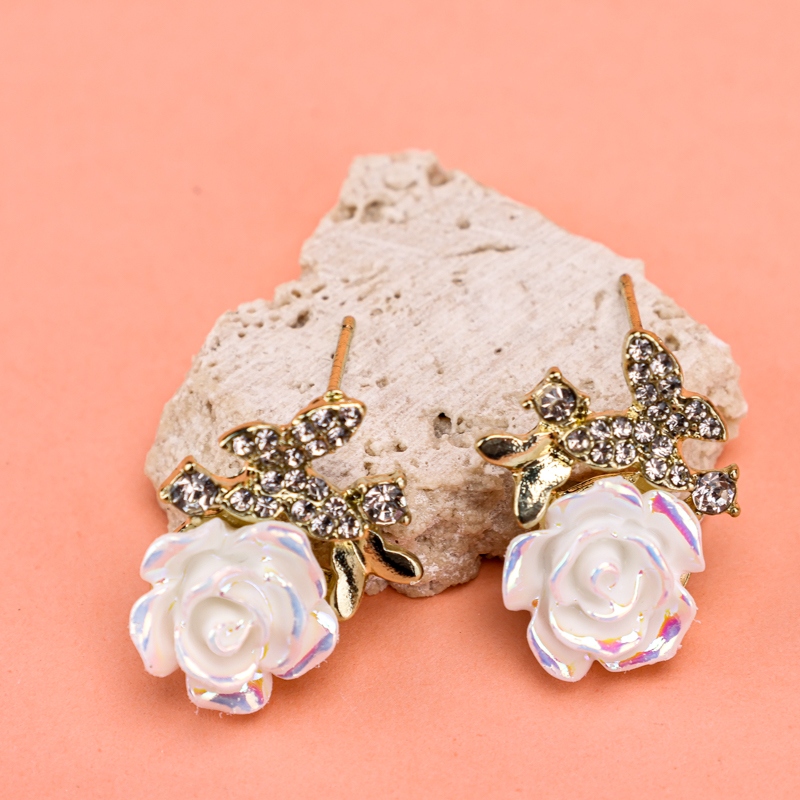 Pendientes de Larga Mariposa de Diamante Camellia 3