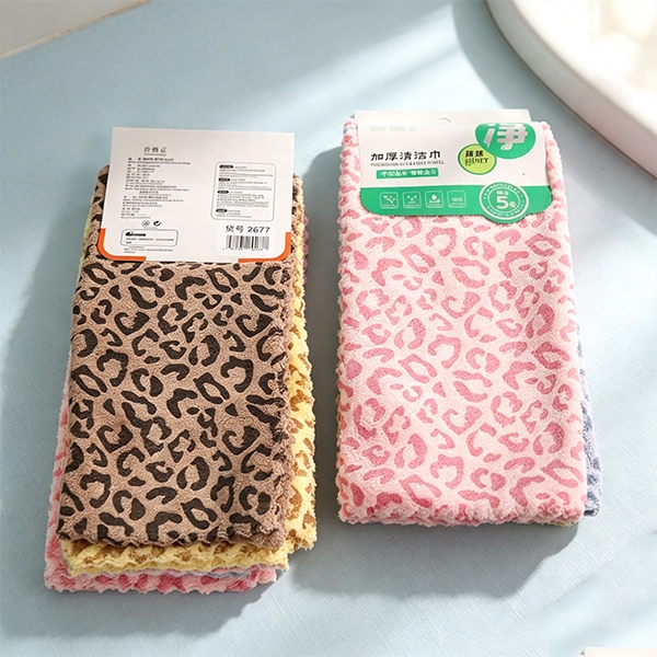 2677 Coral Fleece Leopard Rag 3