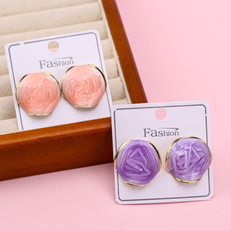 Pendientes Largo Retro Europeo y Americano de la Gota 4