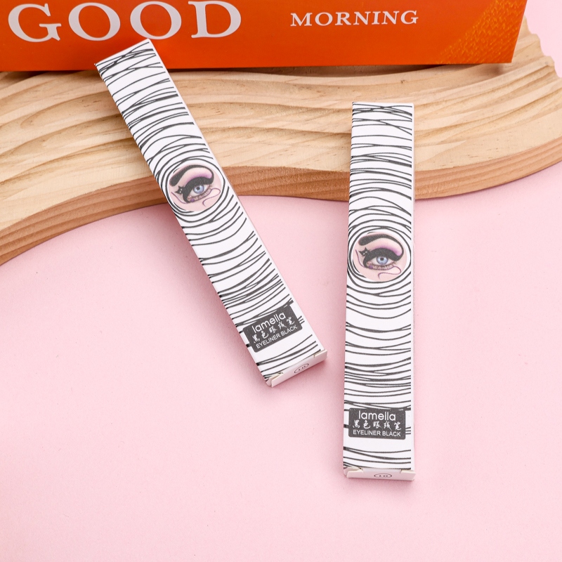 952 Eyeliner 4