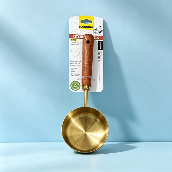 HAO-8905250ML Mango de Madera Que Mide Cuchara Dorada 2