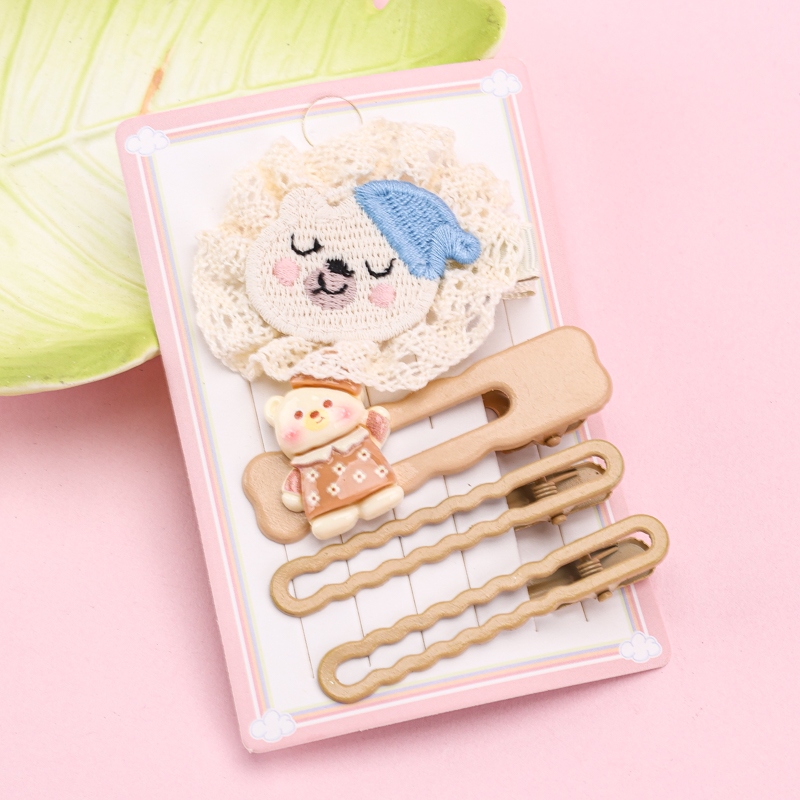 Una Caja de Dibujos Animados Con una Combinación de Patos 3