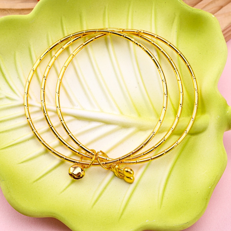 Pulsera Dorada de Tres Rondas 4