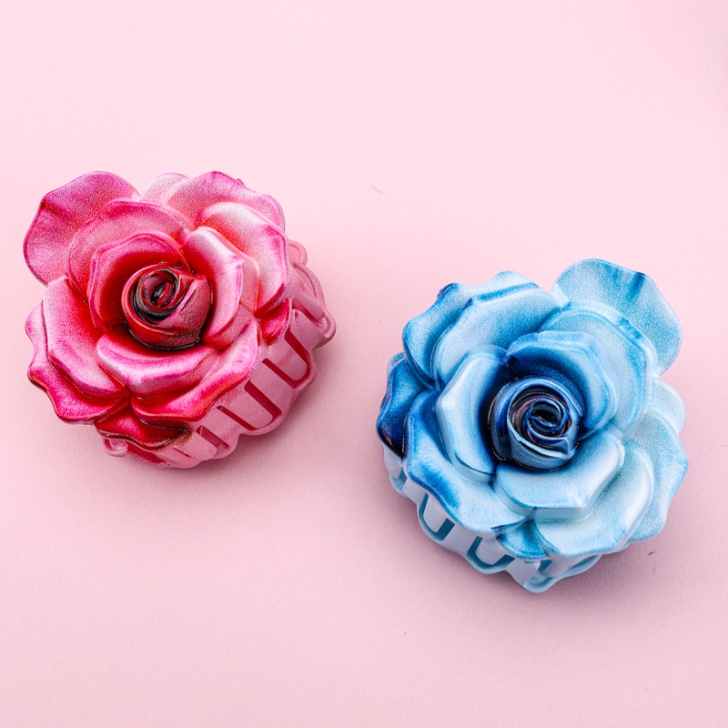 La Garra de una Rosa de Colores 3
