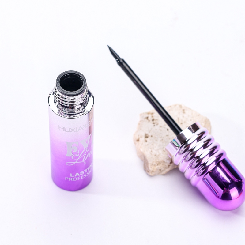8613 Eyeliner 4