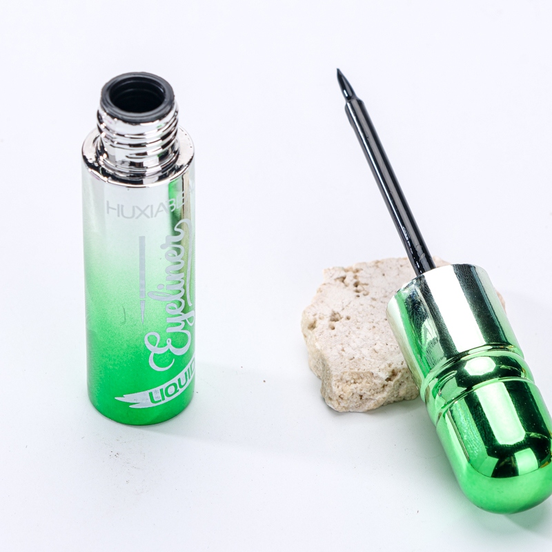 8621 Eyeliner 4