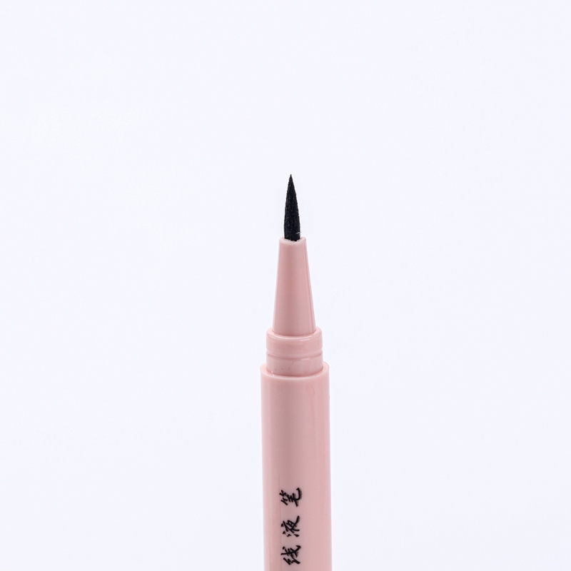 843 Eyeliner Boxeado 4