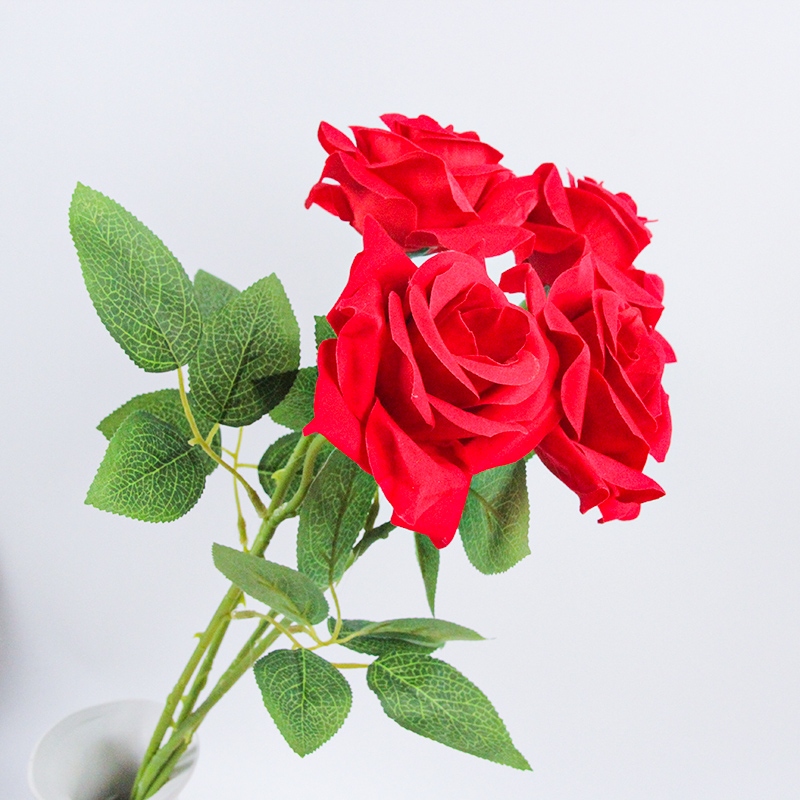 Rosa de Terciopelo Artificial 2