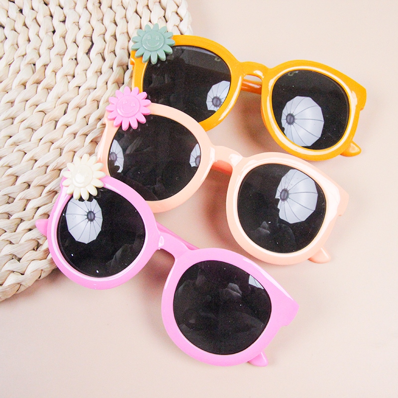 255 Little Flower Children's Sunglasses 2