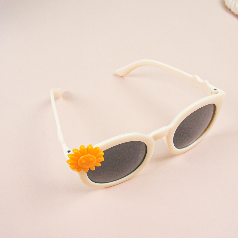 255 Little Flower Children's Sunglasses 3