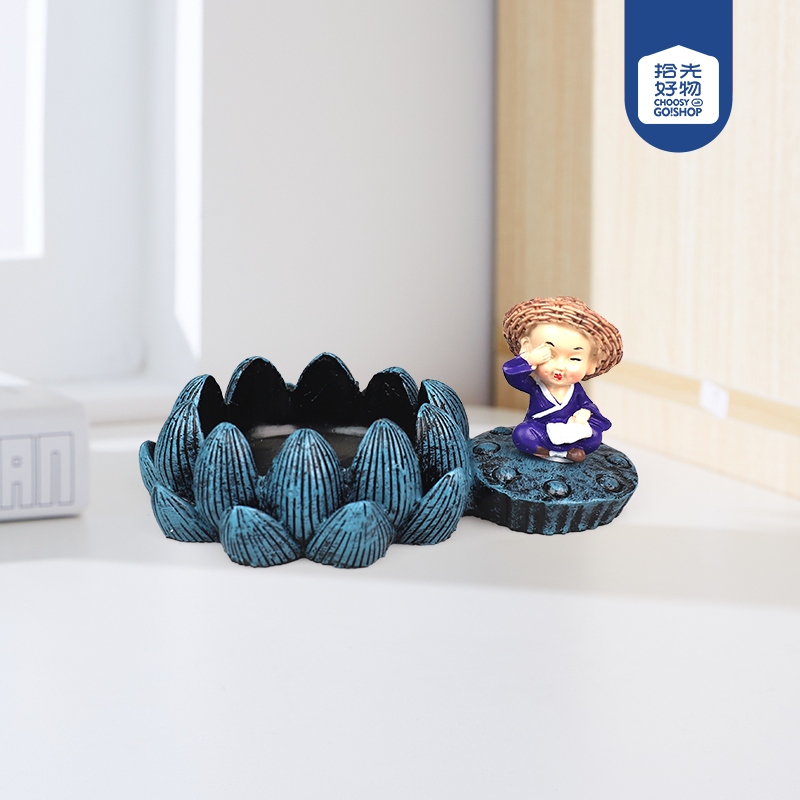 1012 Lotus Monk Ashtray 2