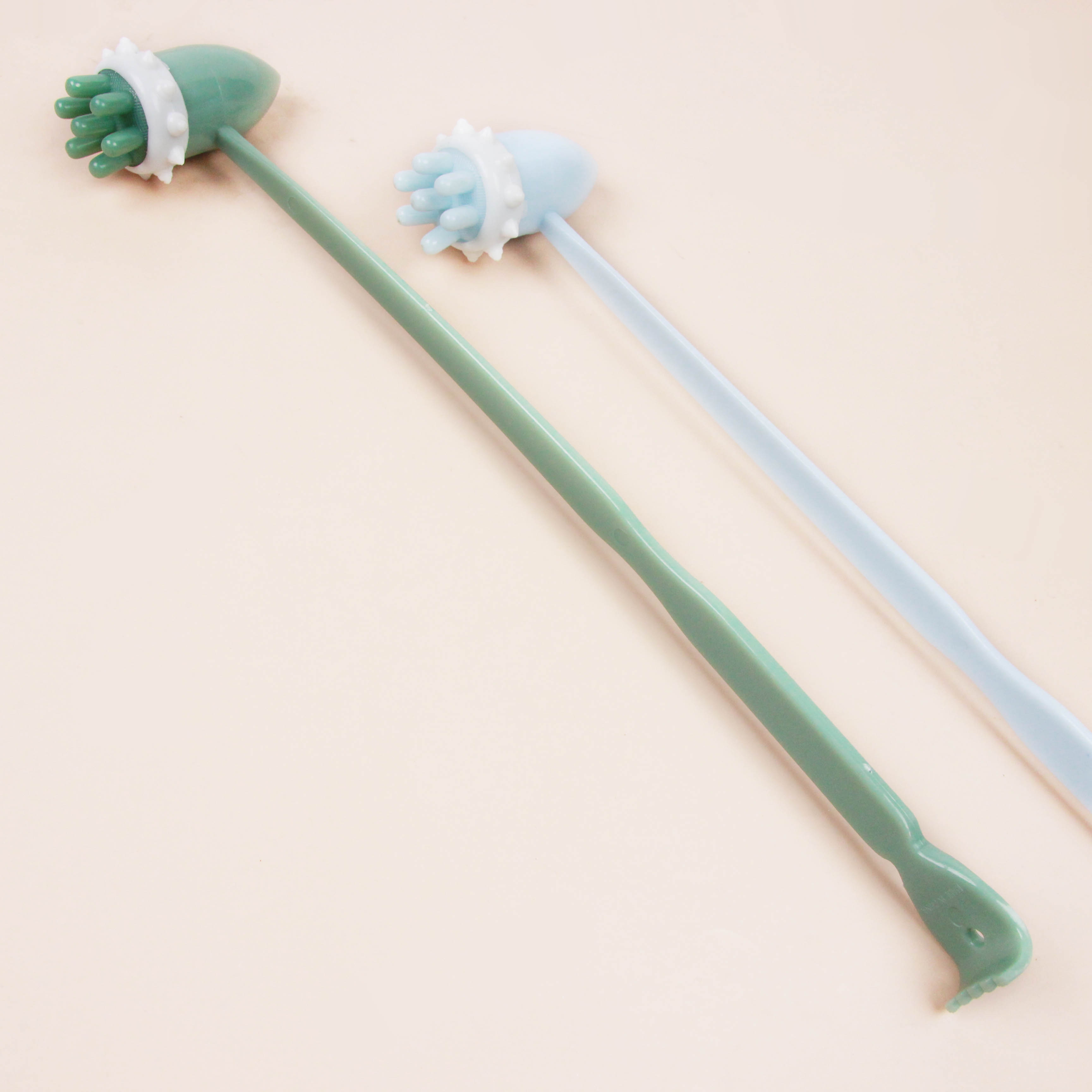 Seven-tooth Back Scratcher 2