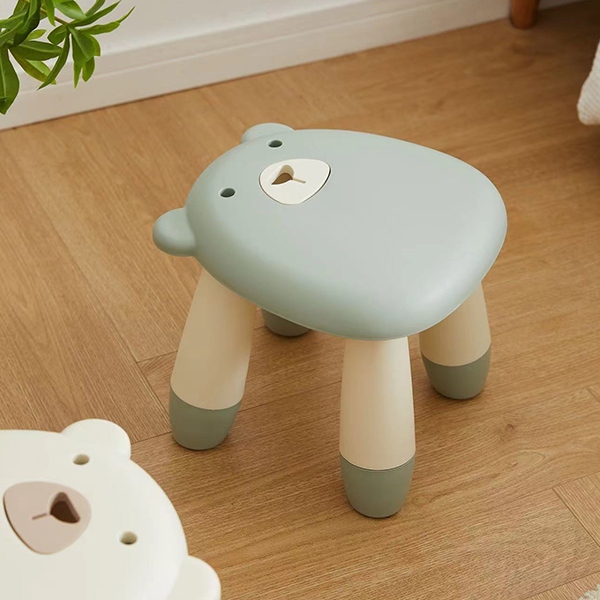 0638 Bear Stool 4