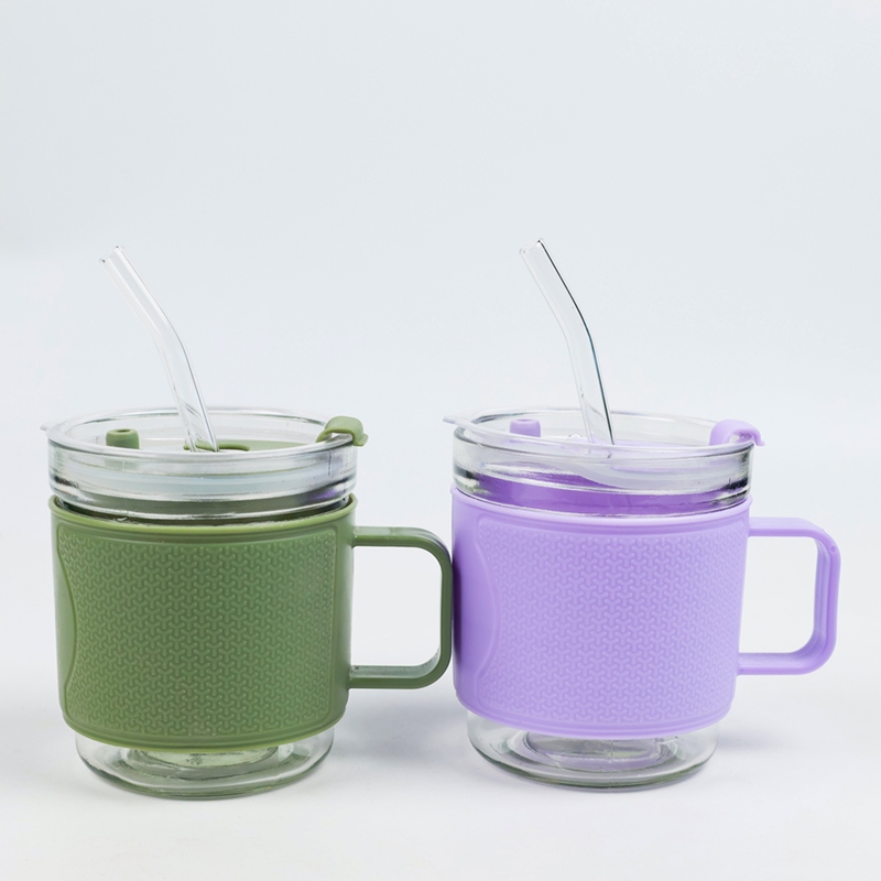 Concha de Plástico Doble Copa de Beber Con Paja de Tapa (400ml) 2