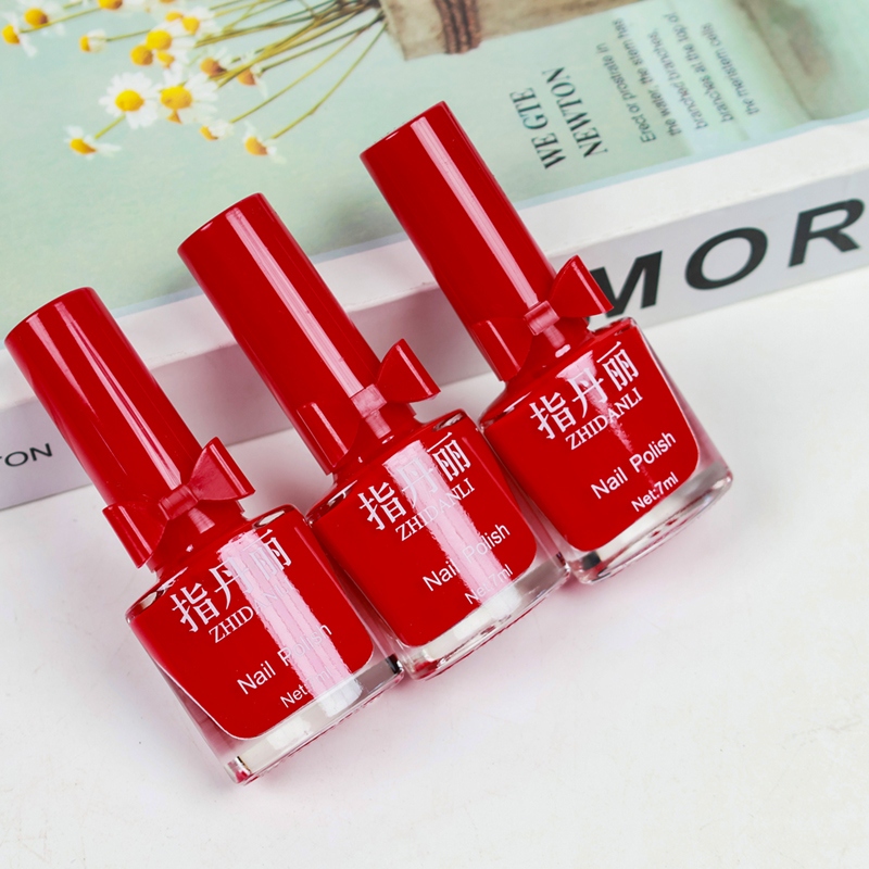 Refiriéndose a Danli Big Red Nail Polish