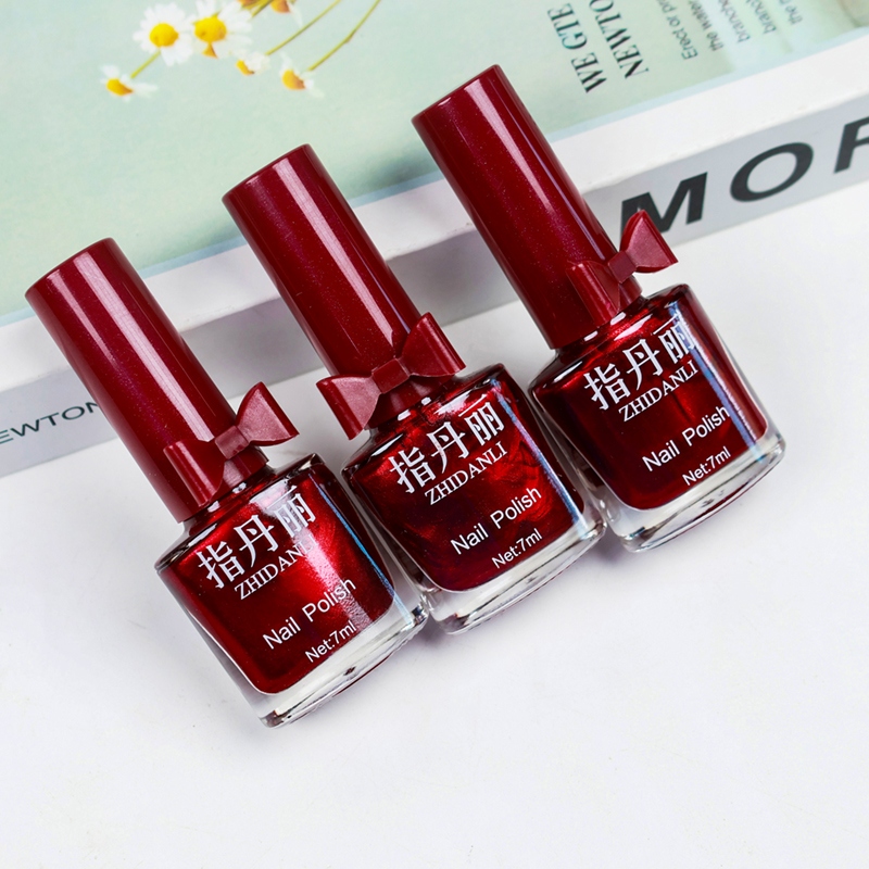 Refiriéndose Al Vino Danli Tinto Nail Polish